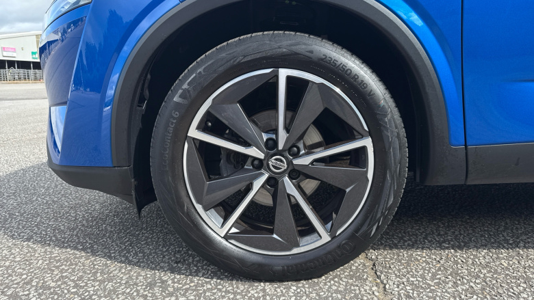 Nissan Qashqai 1.3 DiG-T MH Tekna 5dr Petrol Hatchback